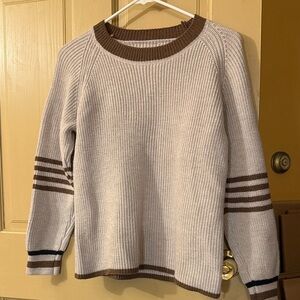 Varsity  VTG Style Cream and Brown Women's Sweater No Label Woman’s S? 17x22”
